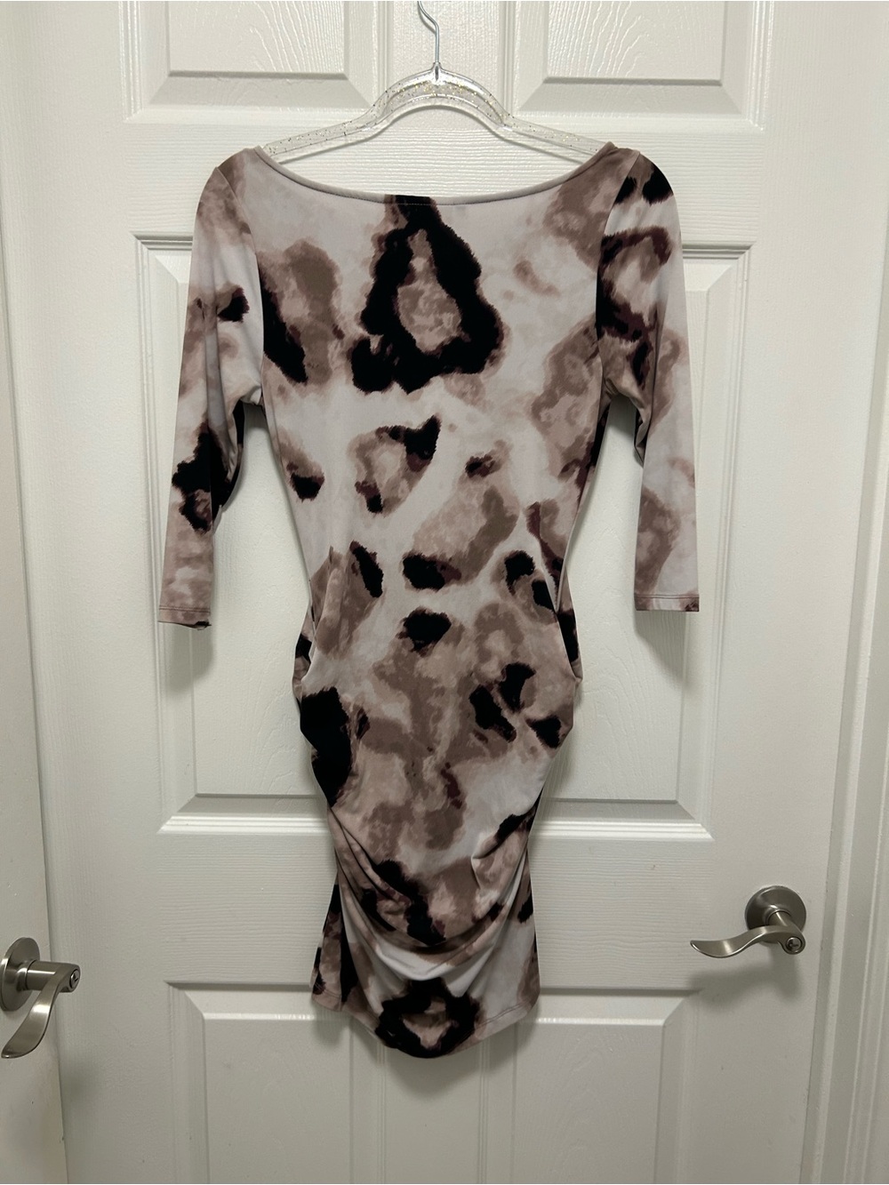 Jennifer Lopez Taupe and Black Tie-Dye Midi Dress - Picture 2 of 3